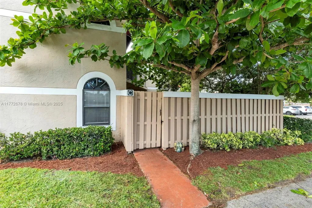 4240 Village Drive Delray Beach FL 33445