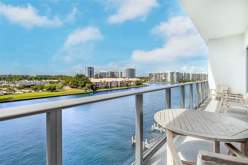 4010 S Ocean Drive Hollywood FL 33019