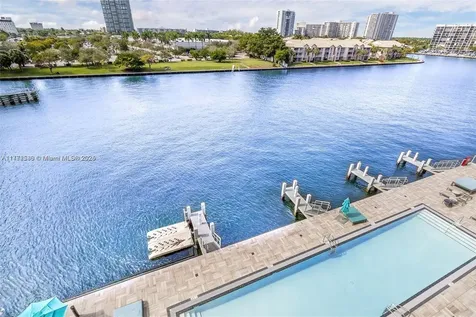 4010 S Ocean Drive Hollywood FL 33019
