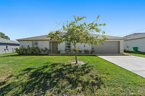 421 NW Biltmore Street Port St. Lucie FL 34983