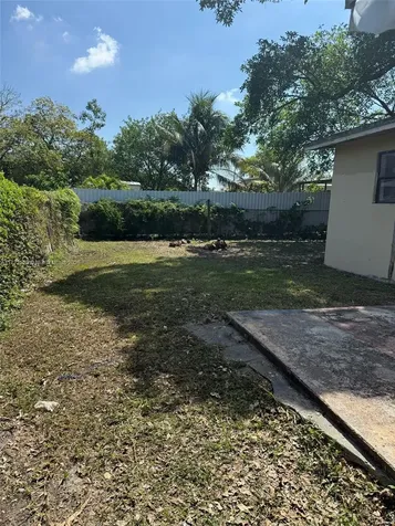 6965 NW 21st Court Miami FL 33147