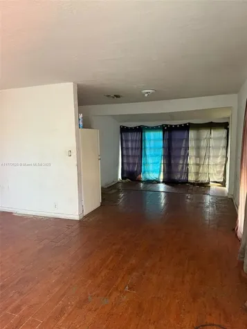 6965 NW 21st Court Miami FL 33147