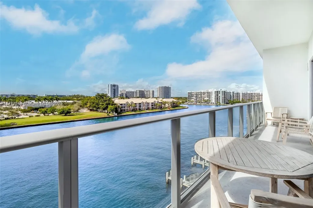 4010 S Ocean Drive Hollywood FL 33019