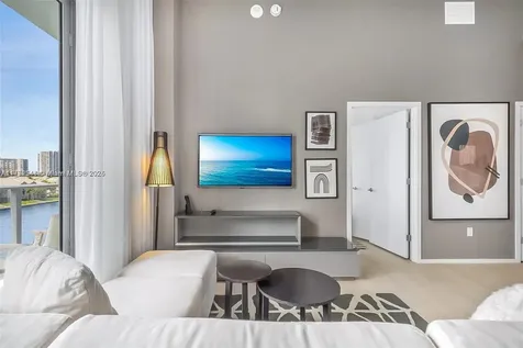 4010 S Ocean Drive Hollywood FL 33019
