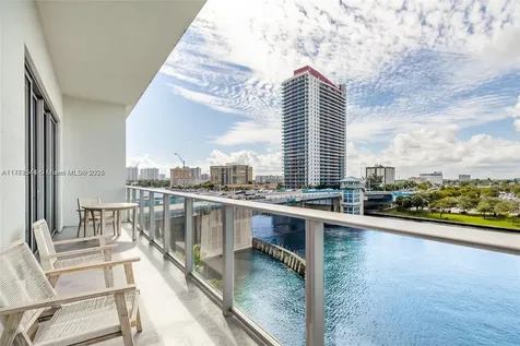 4010 S Ocean Drive Hollywood FL 33019