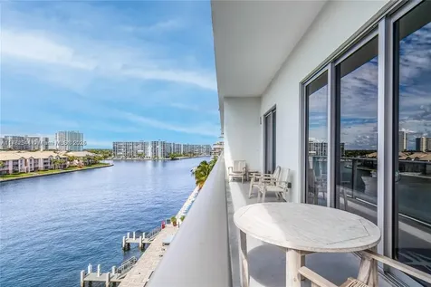 4010 S Ocean Drive Hollywood FL 33019