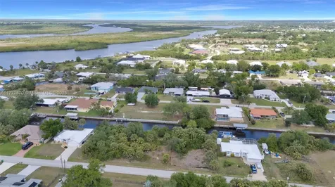 28450 Sabal Palm Drive Punta Gorda FL 33982
