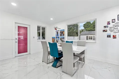 910 N 70th Avenue Hollywood FL 33024