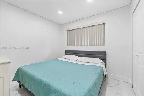 910 N 70th Avenue Hollywood FL 33024