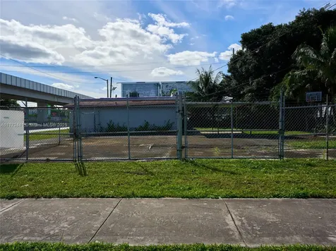 5832 NW 27th Avenue Miami FL 33142