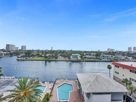 3113 S Ocean Drive Hallandale Beach FL 33009