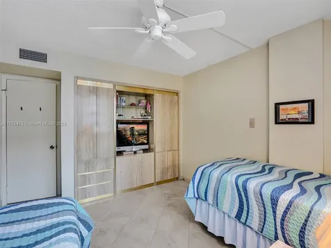 3113 S Ocean Drive Hallandale Beach FL 33009