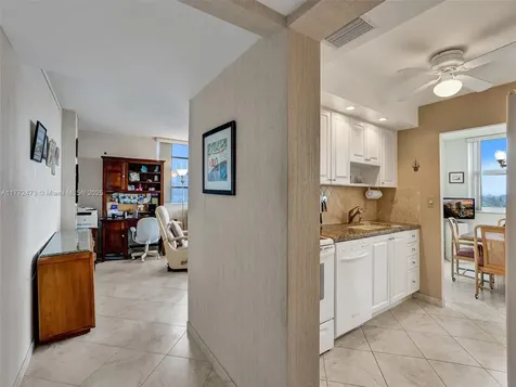 3113 S Ocean Drive Hallandale Beach FL 33009