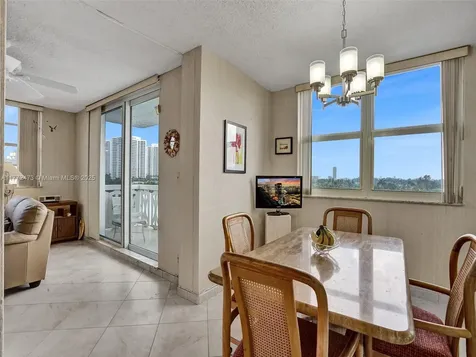 3113 S Ocean Drive Hallandale Beach FL 33009