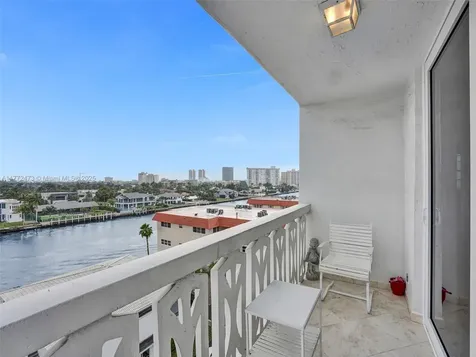 3113 S Ocean Drive Hallandale Beach FL 33009