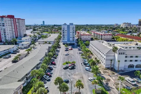 3113 S Ocean Drive Hallandale Beach FL 33009