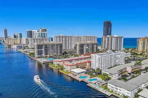 3113 S Ocean Drive Hallandale Beach FL 33009