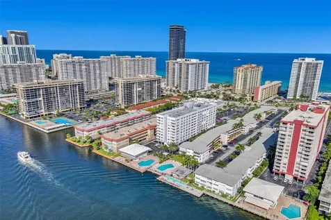 3113 S Ocean Drive Hallandale Beach FL 33009