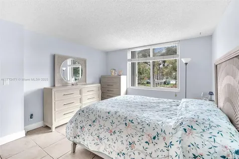 4898 NW 29th Court Lauderdale Lakes FL 33313