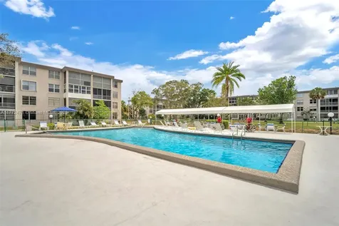 4898 NW 29th Court Lauderdale Lakes FL 33313