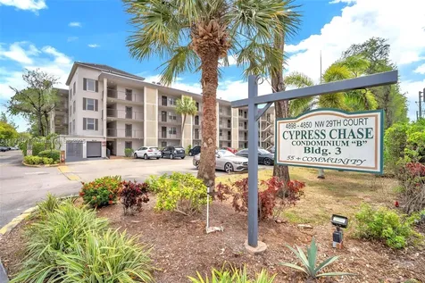 4898 NW 29th Court Lauderdale Lakes FL 33313