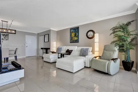 3180 S Ocean Drive Hallandale Beach FL 33009
