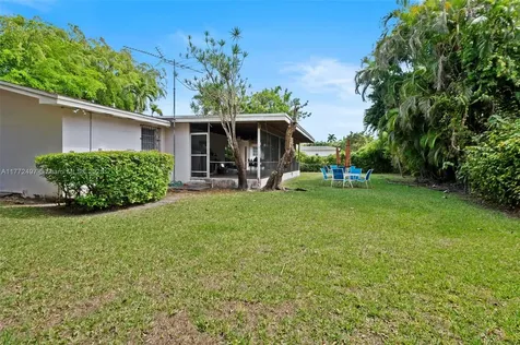 8290 SW 61st Avenue South Miami FL 33143