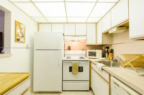 251 Mansfield F Boca Raton FL 33434