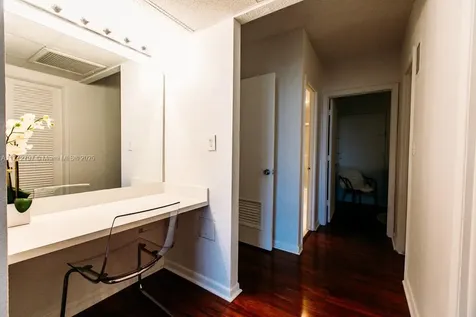 19370 Collins Avenue Sunny Isles Beach FL 33160