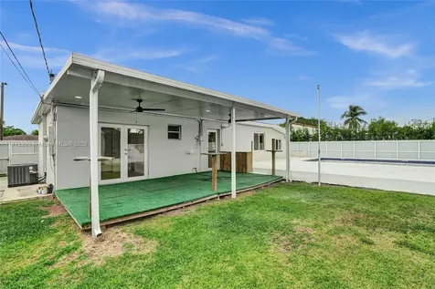 7465 SW 31st Street Miami FL 33155