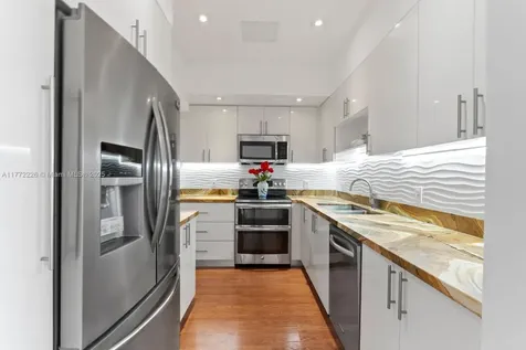400 Kings Point Drive Sunny Isles Beach FL 33160