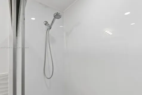 400 Kings Point Drive Sunny Isles Beach FL 33160