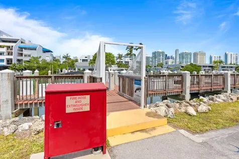 400 Kings Point Drive Sunny Isles Beach FL 33160