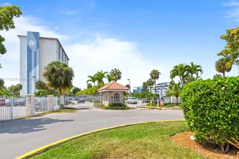 400 Kings Point Drive Sunny Isles Beach FL 33160