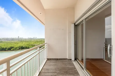 400 Kings Point Drive Sunny Isles Beach FL 33160
