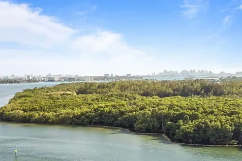 400 Kings Point Drive Sunny Isles Beach FL 33160