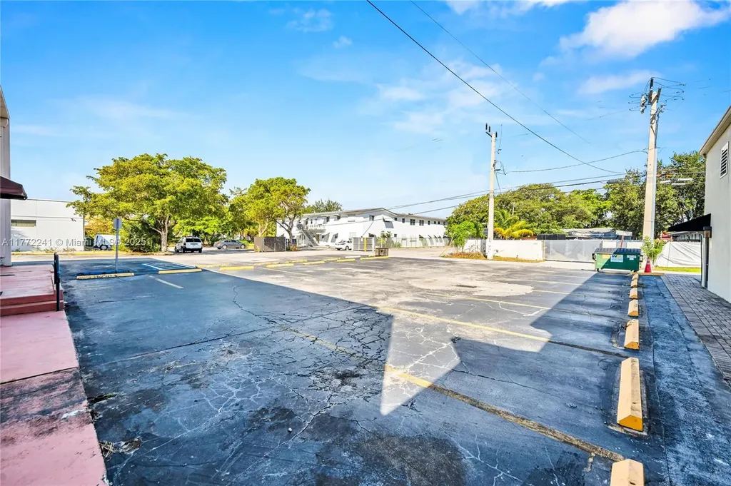 2435 Hollywood Boulevard Hollywood FL 33020