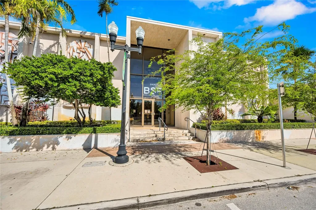 2435 Hollywood Boulevard Hollywood FL 33020