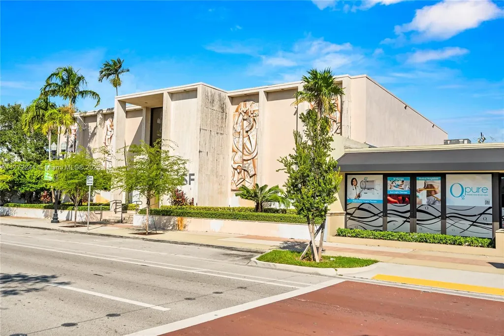 2435 Hollywood Boulevard Hollywood FL 33020