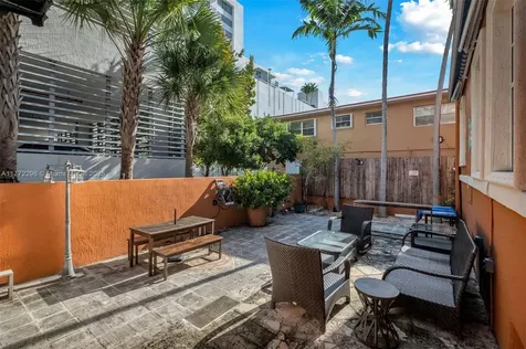 1033 NW 6th Street Miami FL 33136
