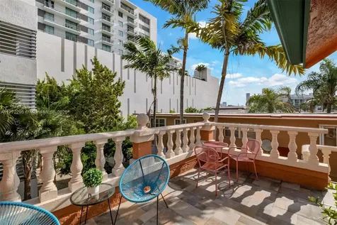 1033 NW 6th Street Miami FL 33136