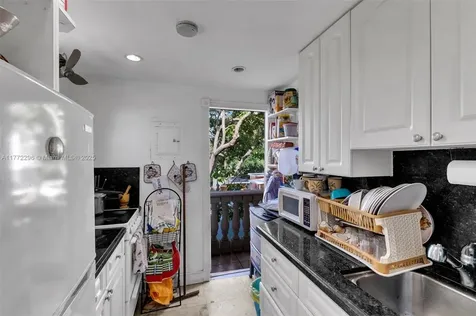 1033 NW 6th Street Miami FL 33136