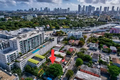 1033 NW 6th Street Miami FL 33136