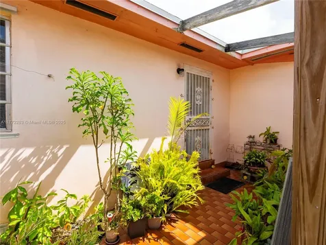 1081 NE 160th Terrace North Miami Beach FL 33162