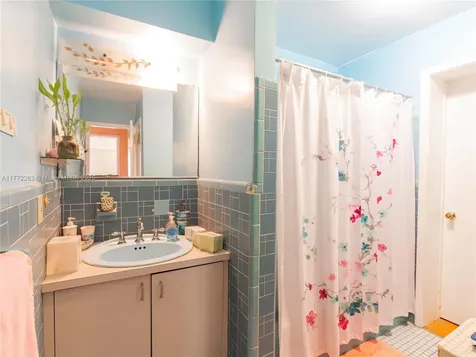 1081 NE 160th Terrace North Miami Beach FL 33162