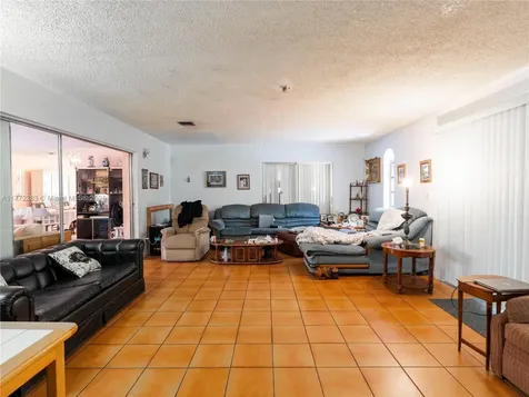 1081 NE 160th Terrace North Miami Beach FL 33162