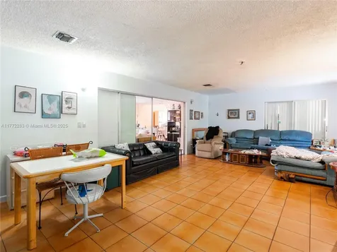 1081 NE 160th Terrace North Miami Beach FL 33162