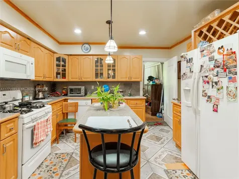 1081 NE 160th Terrace North Miami Beach FL 33162