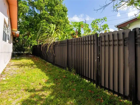 1081 NE 160th Terrace North Miami Beach FL 33162