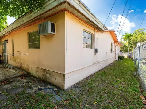 1081 NE 160th Terrace North Miami Beach FL 33162